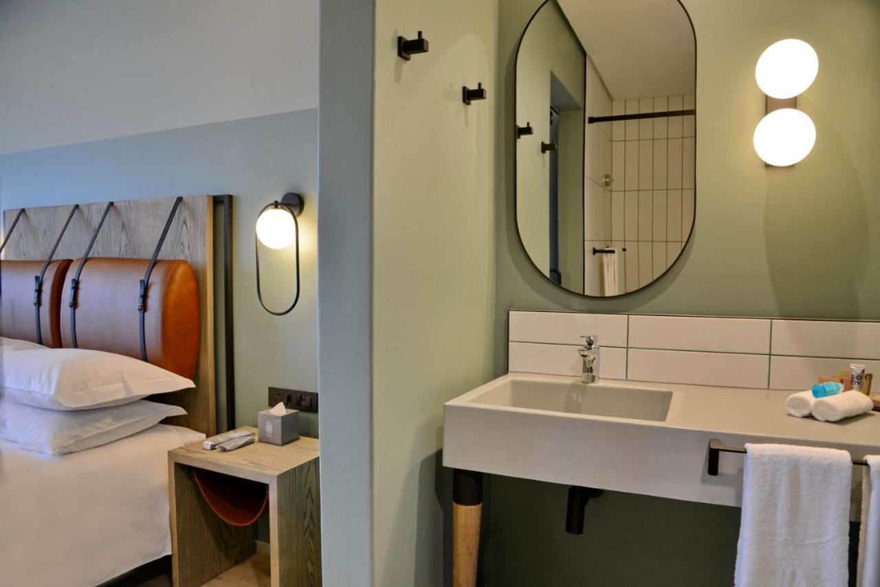 Courtyard Hotel Waterfall City Midrand Extérieur photo